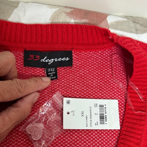 32 Degrees Red Knit Sweater - Picture 2 of 12